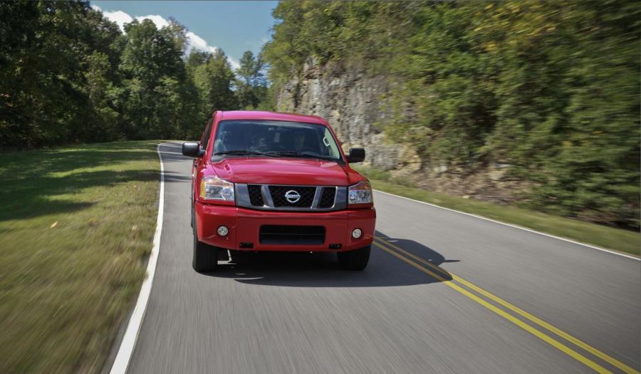  Nissan Titan Appearance Package 2012 года  (фото 10 из 20)